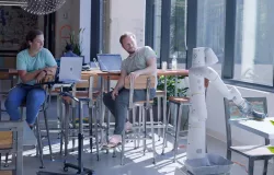 Роботы-уборщики Everyday Robots