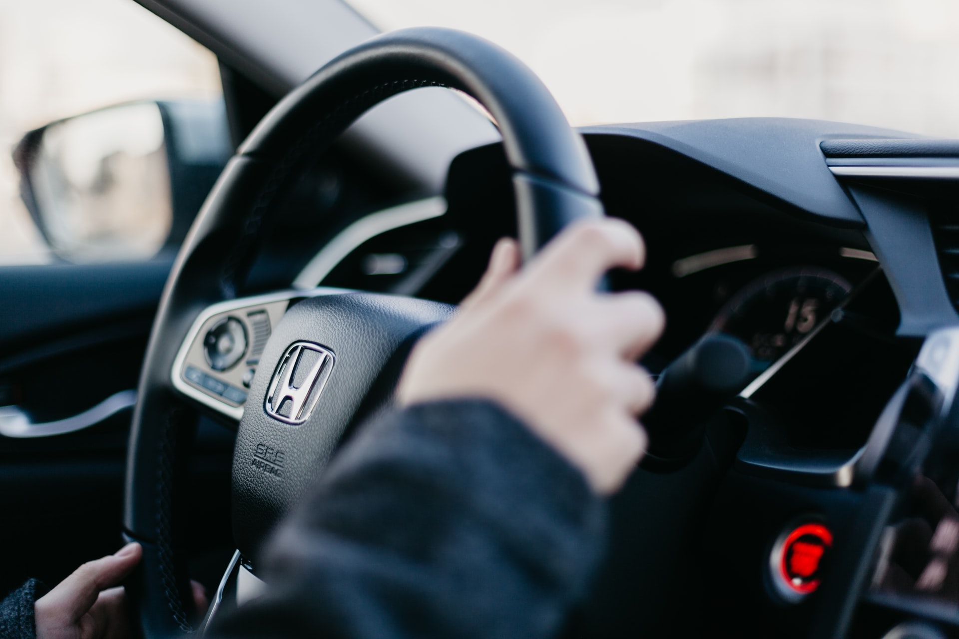 В автомобили Honda встроят искусственный интеллект для контроля состояния водителя