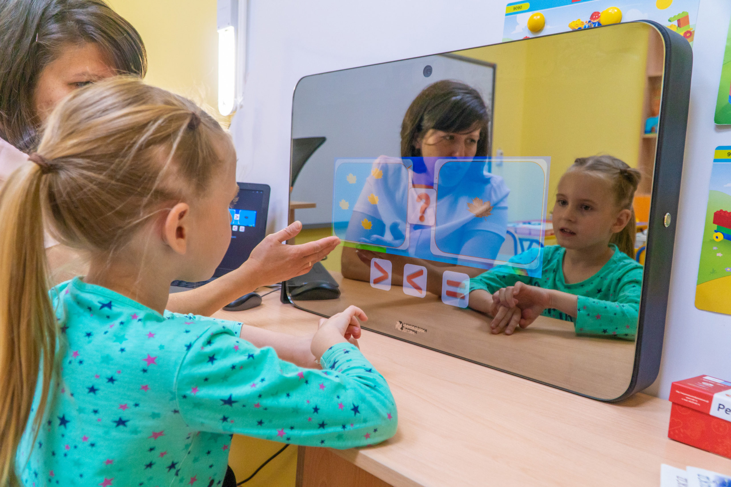 В Челябинске нейросеть с навыками логопеда встроили в умное зеркало