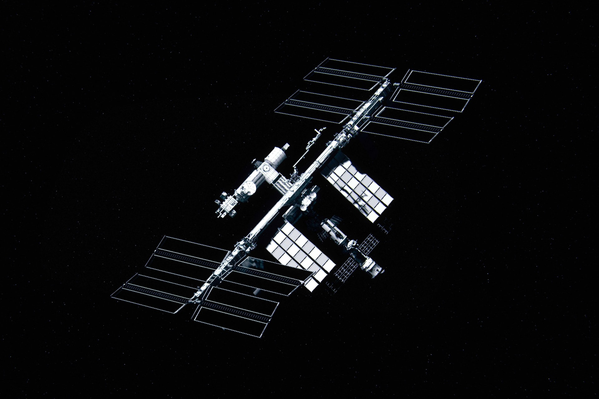 Российские ученые планируют разместить дата-центры в космосе