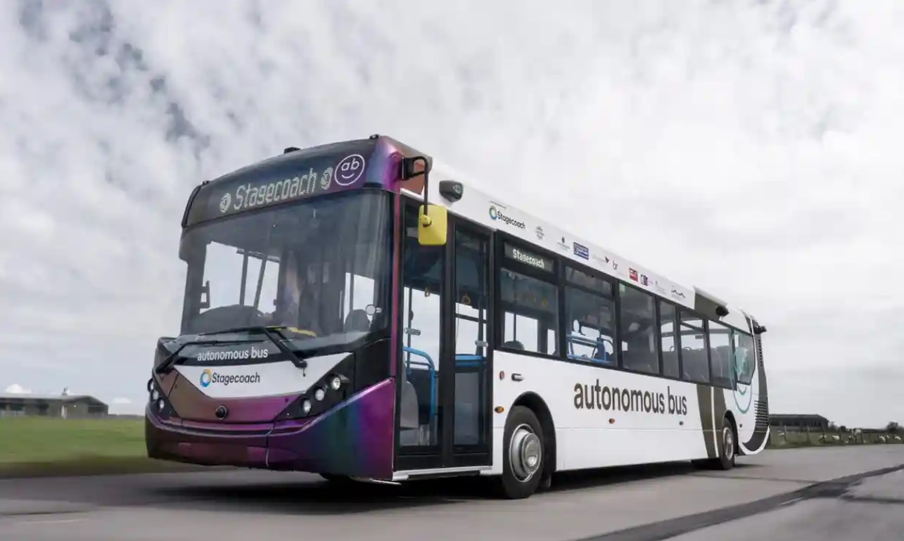 В мае Шотландия первой в мире запустит беспилотные автобусы