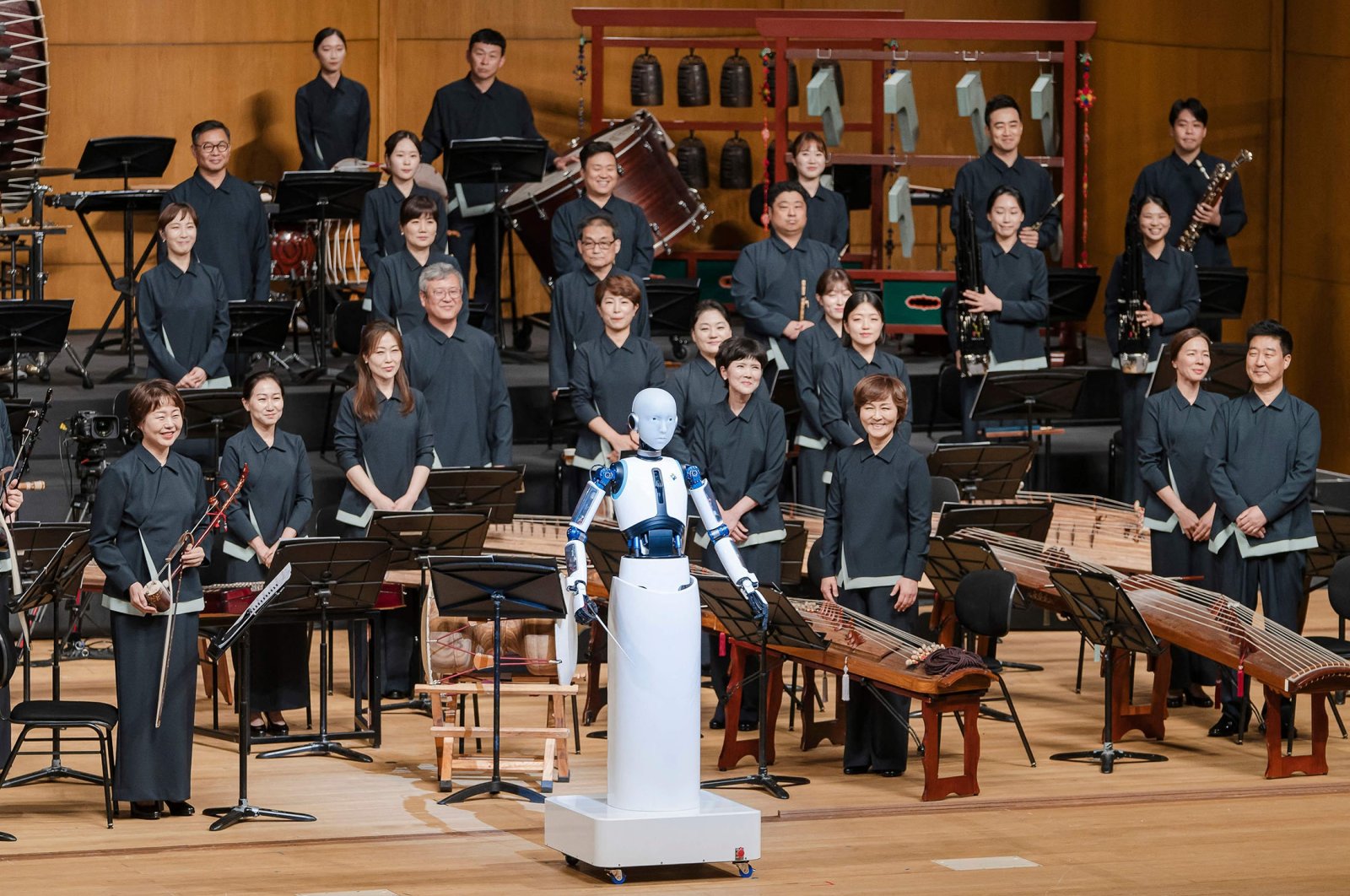 Робот-дирижер руководил оркестром в Южной Корее