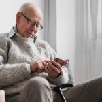 ИИ-приложение «ИнтерПенсионер» уже установили более 500 семей по всей России